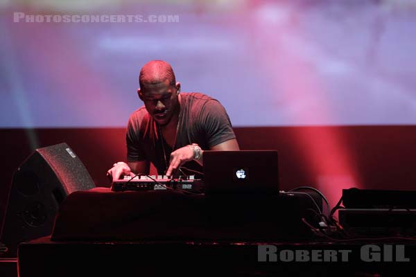 FLYING LOTUS - 2012-05-25 - PARIS - Espace Charlie Parker - Grande Halle - 